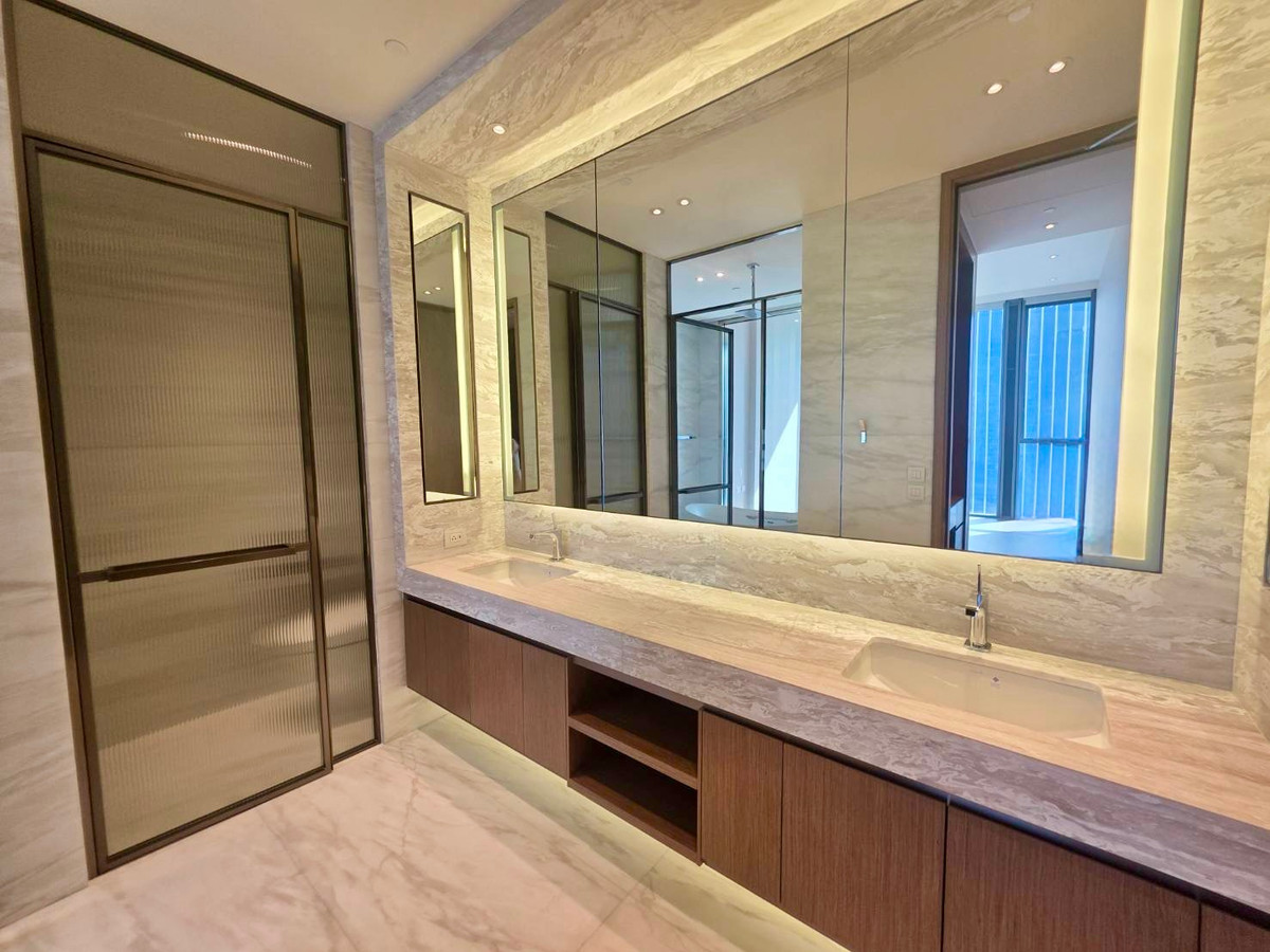 ขายคอนโดวิทยุ ชิดลม หลังสวน : Scope Langsuan: 2bed 2.5bath 154.59sqm. 92,500,000 Am: 0656199198