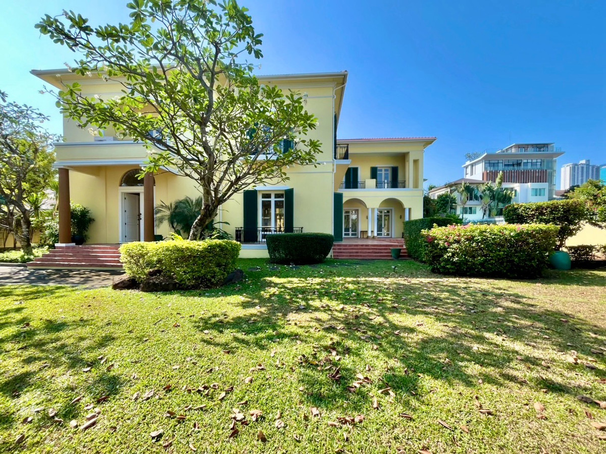 For RentSukhumvit, Asoke, Thonglor : Luxury Neoclassical Estate with Private Pool at Ekamai - Rama 9 | Bangkok | UHNWI are Welcome