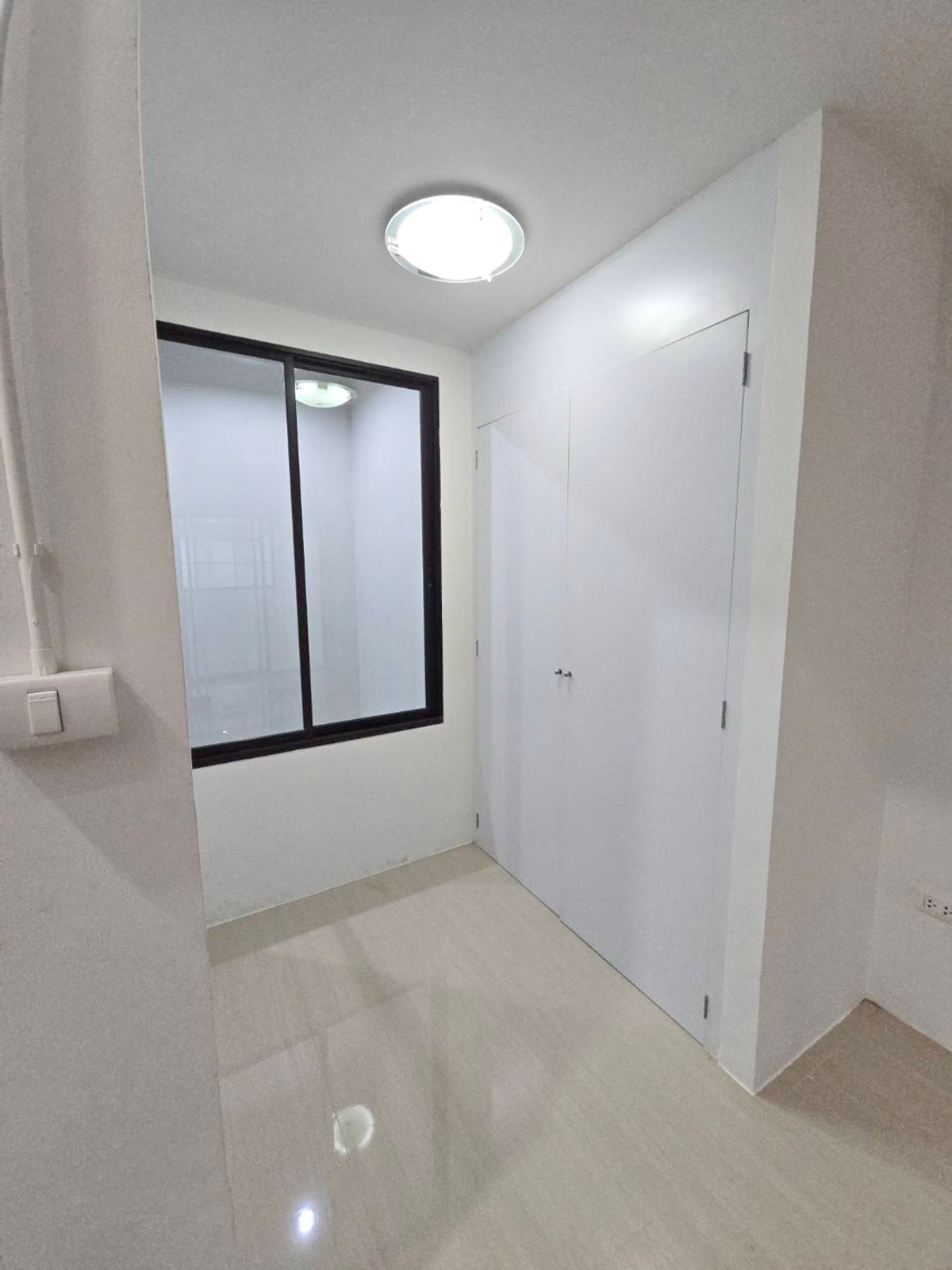 ให้เช่าอาคารพาณิชย์นวมินทร์ รามอินทรา : ให้เช่า  โฮมออฟฟิศ 4 ชั้น ถนนรามอินทรา109(พระยาสุเรนทร์)