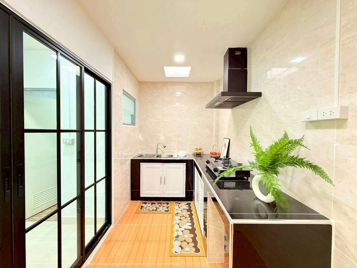 ขายทาวน์โฮมเสรีไทย-นิด้า : ขายบ้านนวกานต์ ซอยเสรีไทย 43 แยก 3 ถนนเสรีไทย  แขวงคลองกุ่ม เขตบึงกุ่ม กรุงเทพฯ 