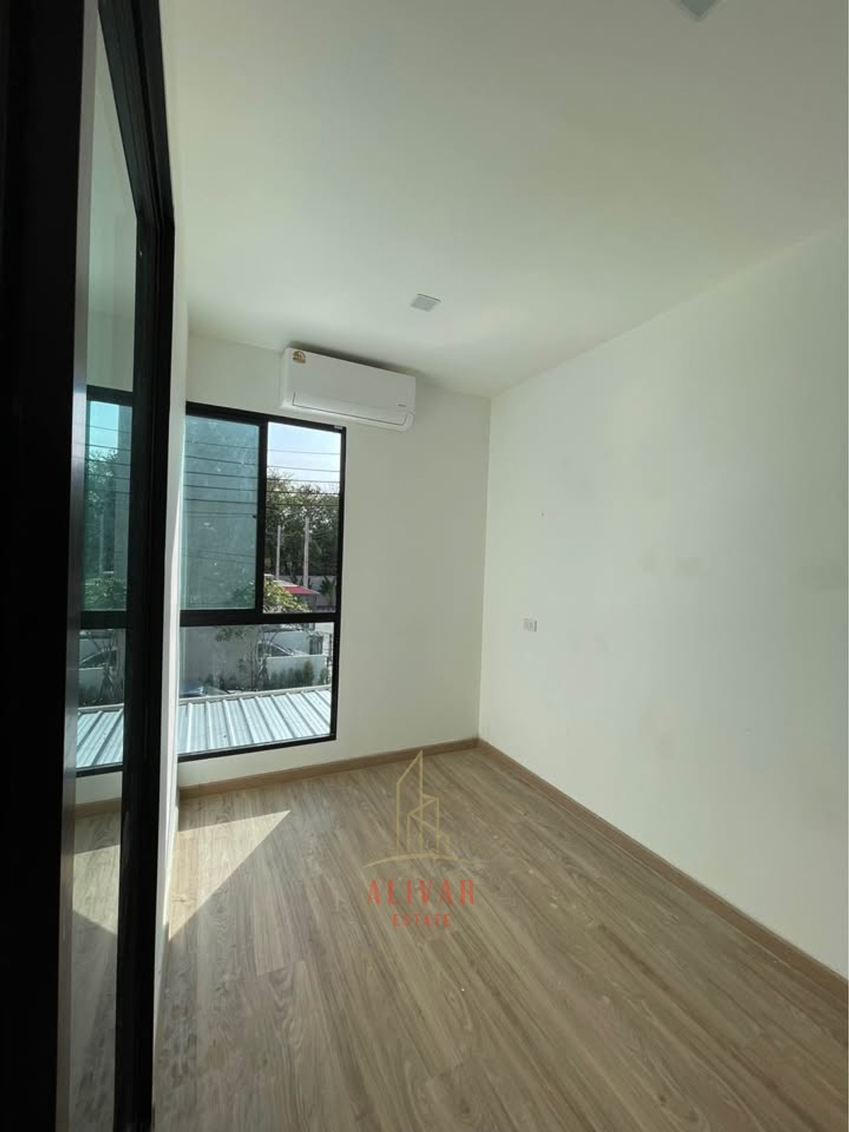 TownhomePattanakan, Srinakarin : RH024426 for sale/rent townhome fully furnished 3 floors at Patio Srinakarin Rama 9 (Krungthep Kreetha)