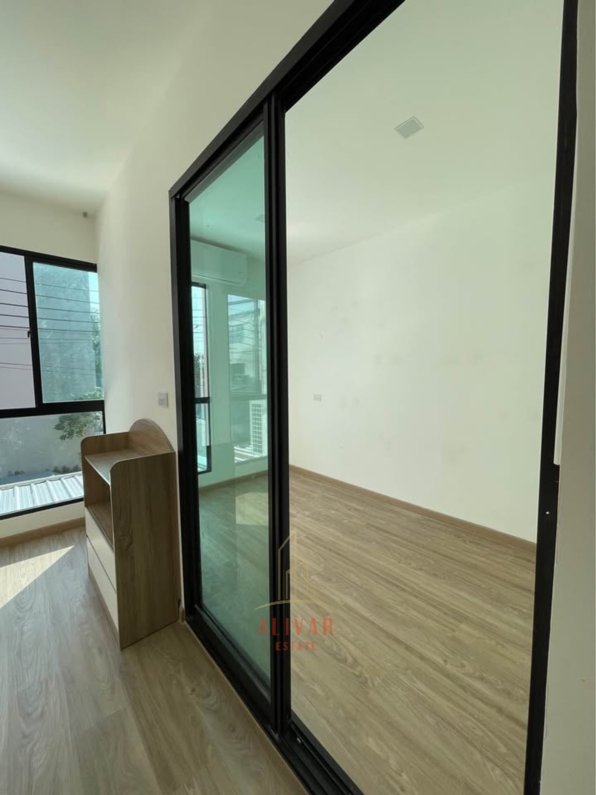 TownhomePattanakan, Srinakarin : RH024426 for sale/rent townhome fully furnished 3 floors at Patio Srinakarin Rama 9 (Krungthep Kreetha)