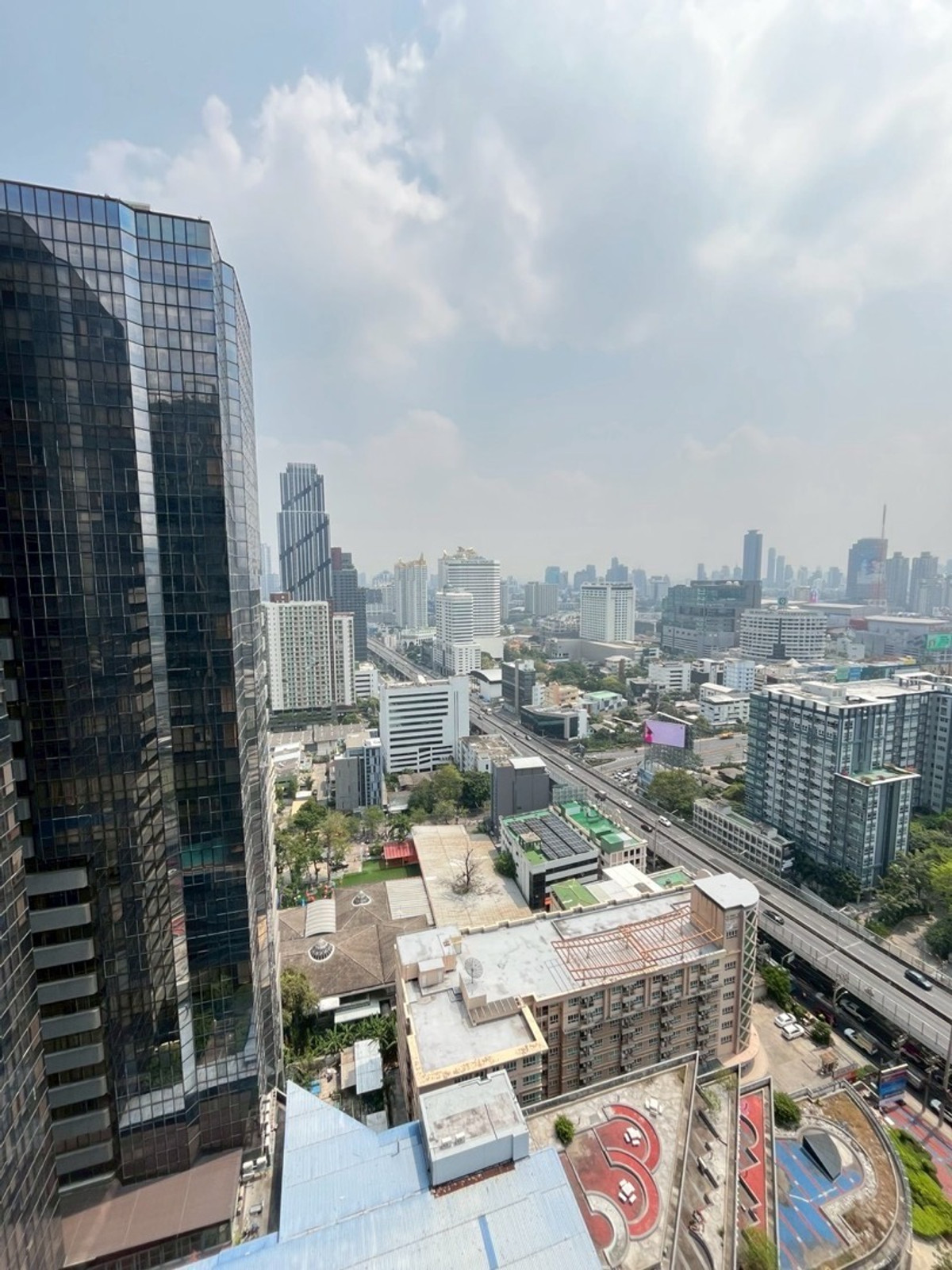 ให้เช่าคอนโดพระราม 9 เพชรบุรีตัดใหม่ RCA : ONE9FIVE -RAMA9 🔥FOR-RENT 
1BEDROOM  Simple Is The Best