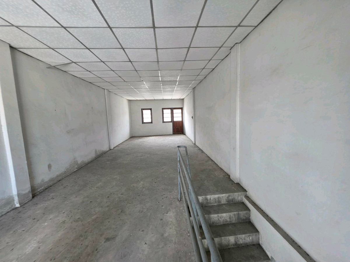 For SaleShop HouseRathburana, Suksawat : 🏢 Commercial building, 4.5 floors, 22 sq m, next to Pracha Uthit Road 72, opposite 7-11, Manthana University, good location, suitable for doing business or trading 📞099-415-2664, 080-369-6366