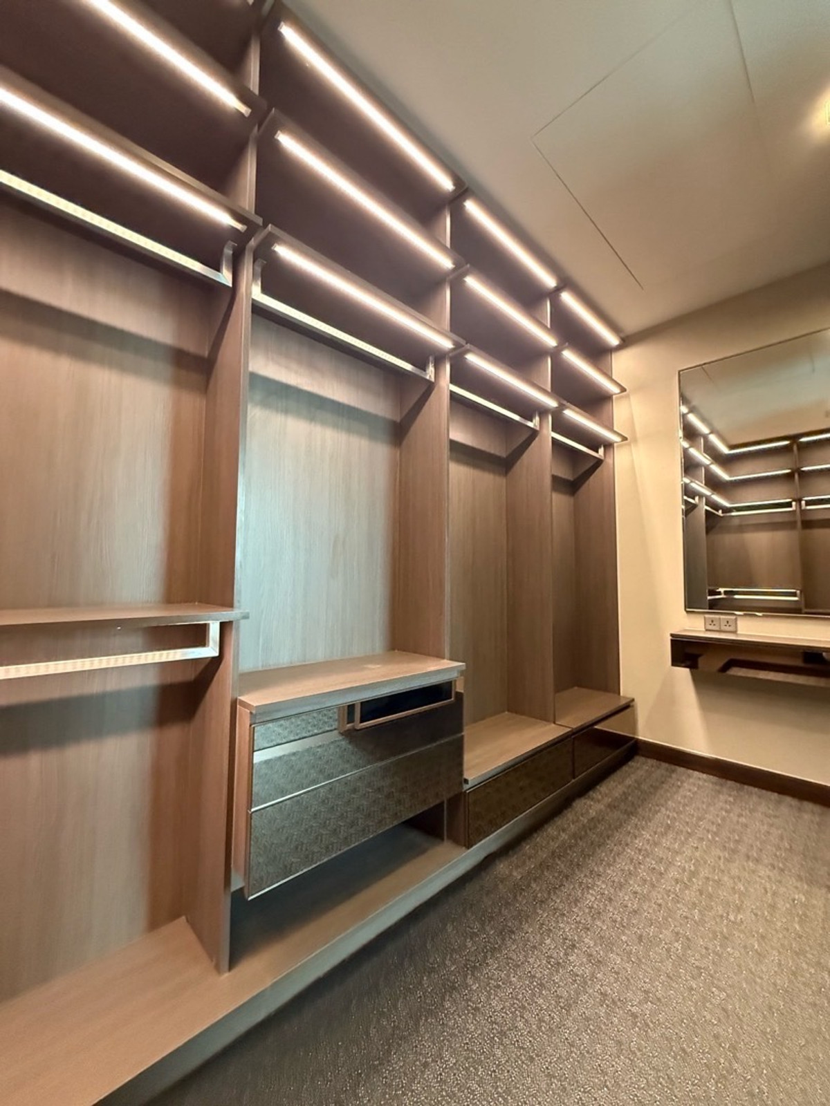 For RentCondoNana, North Nana,Sukhumvit13, Soi Nana : For rent Q1 Sukhumvit ☎️0912322009