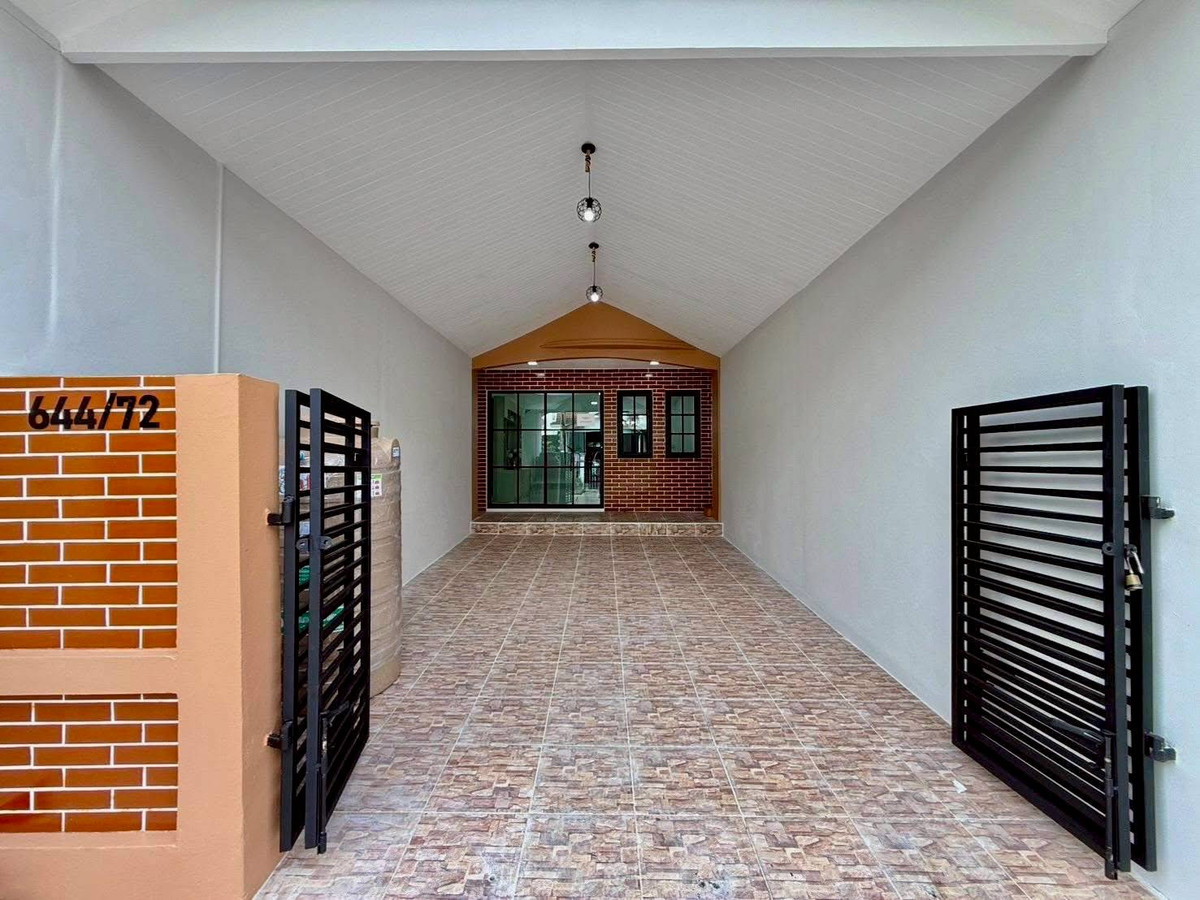 ขายทาวน์โฮมเสรีไทย-นิด้า : ขายบ้านนวกานต์ ซอยเสรีไทย 43 แยก 3 ถนนเสรีไทย  แขวงคลองกุ่ม เขตบึงกุ่ม กรุงเทพฯ 