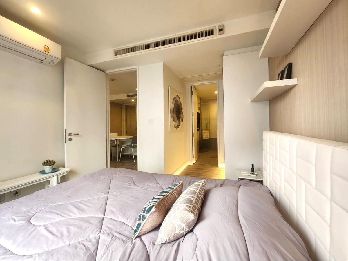 For RentCondoSathorn, Narathiwat : 89829 - For rent, 1-Bed, beautifully decorated, sparkling new, a few steps from BTS Chong Nonsi - Collecio Sathorn-Pipat.