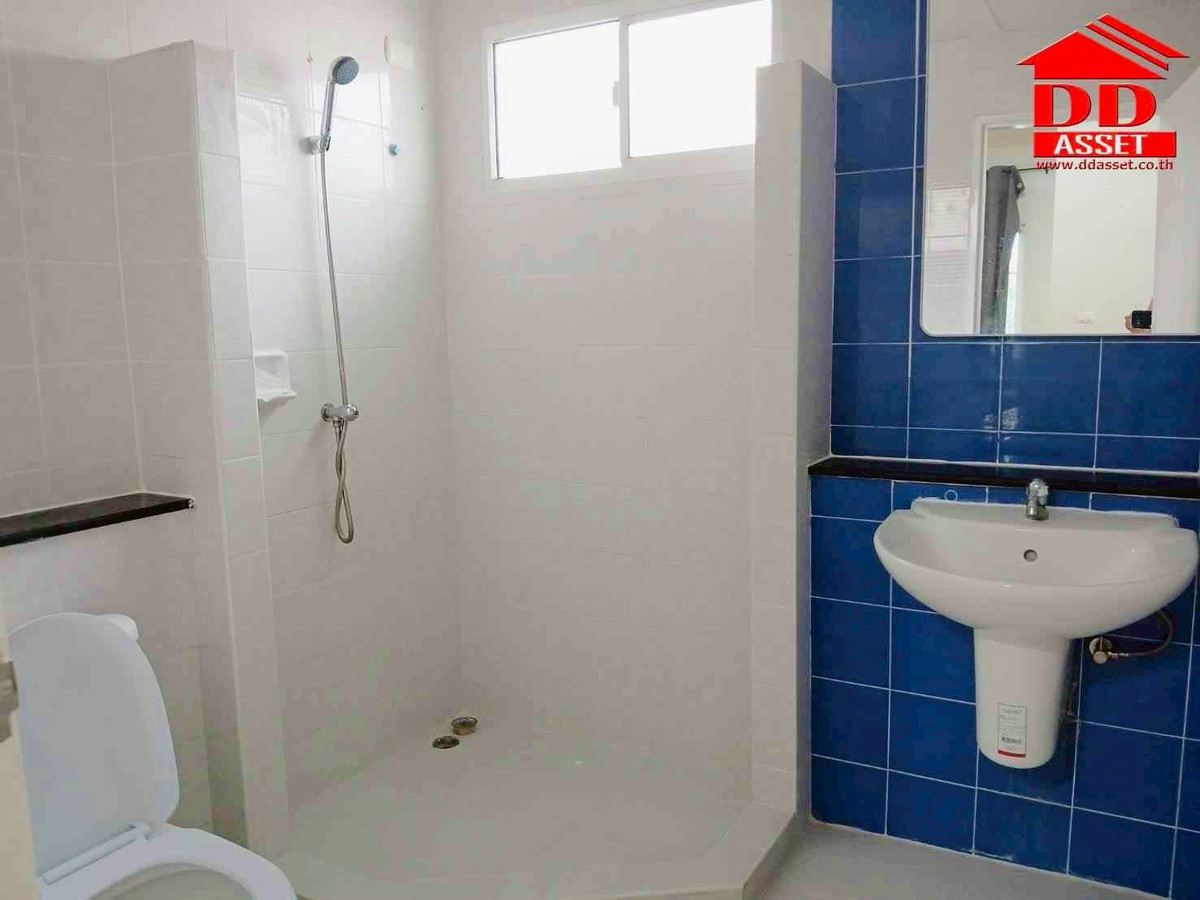 For RentHouseMin Buri, Romklao : For rent, Passorn Village 13 Soi Suwinthawong 86 Code: H8282