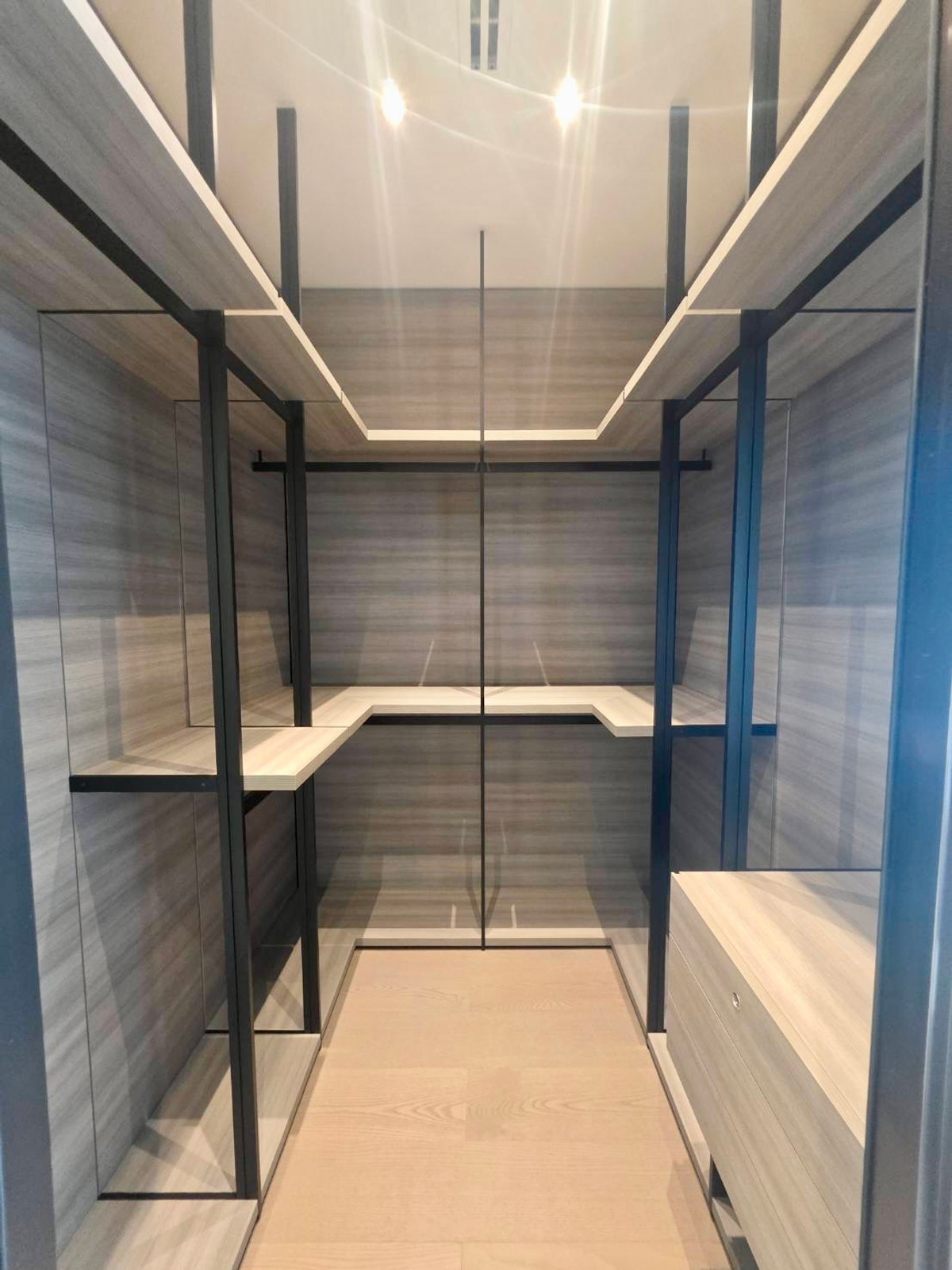 For SaleCondoWitthayu, Chidlom, Langsuan, Ploenchit : Scope Langsuan: 1bed 1bath 85.26sqm. 41,280,000 Fully Furnished by Chanikntr Am: 0656199198