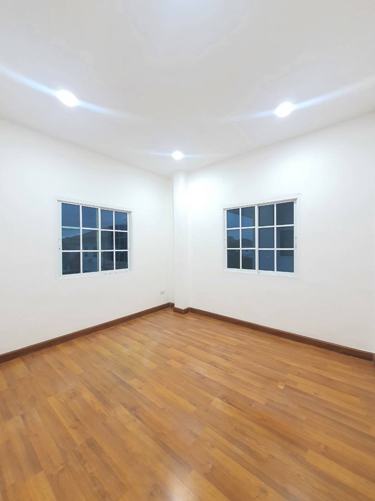 ขายบ้านลาดกระบัง สุวรรณภูมิ : 🏡 บ้านเดี่ยวทำเลศักยภาพ ติดถนนกาญจนาภิเษก ความลงตัวของ “ทำเล + พื้นที่ + ความสะดวก”