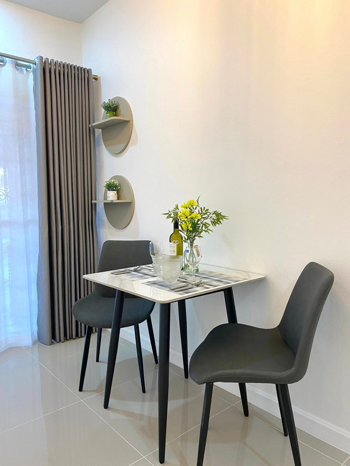 For SaleTownhomePattaya, Bangsaen, Chonburi : Rattanakorn Village 1-2 / 2 Bedrooms (FOR SALE) BEWN100