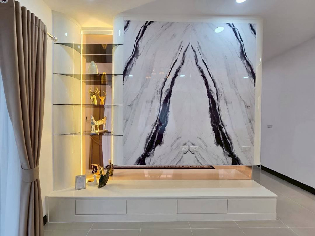 For RentHousePattaya, Bangsaen, Chonburi : Single house Lalin Soi Nen Phlap Wan / 4 bedrooms (FOR RENT) BEWN104