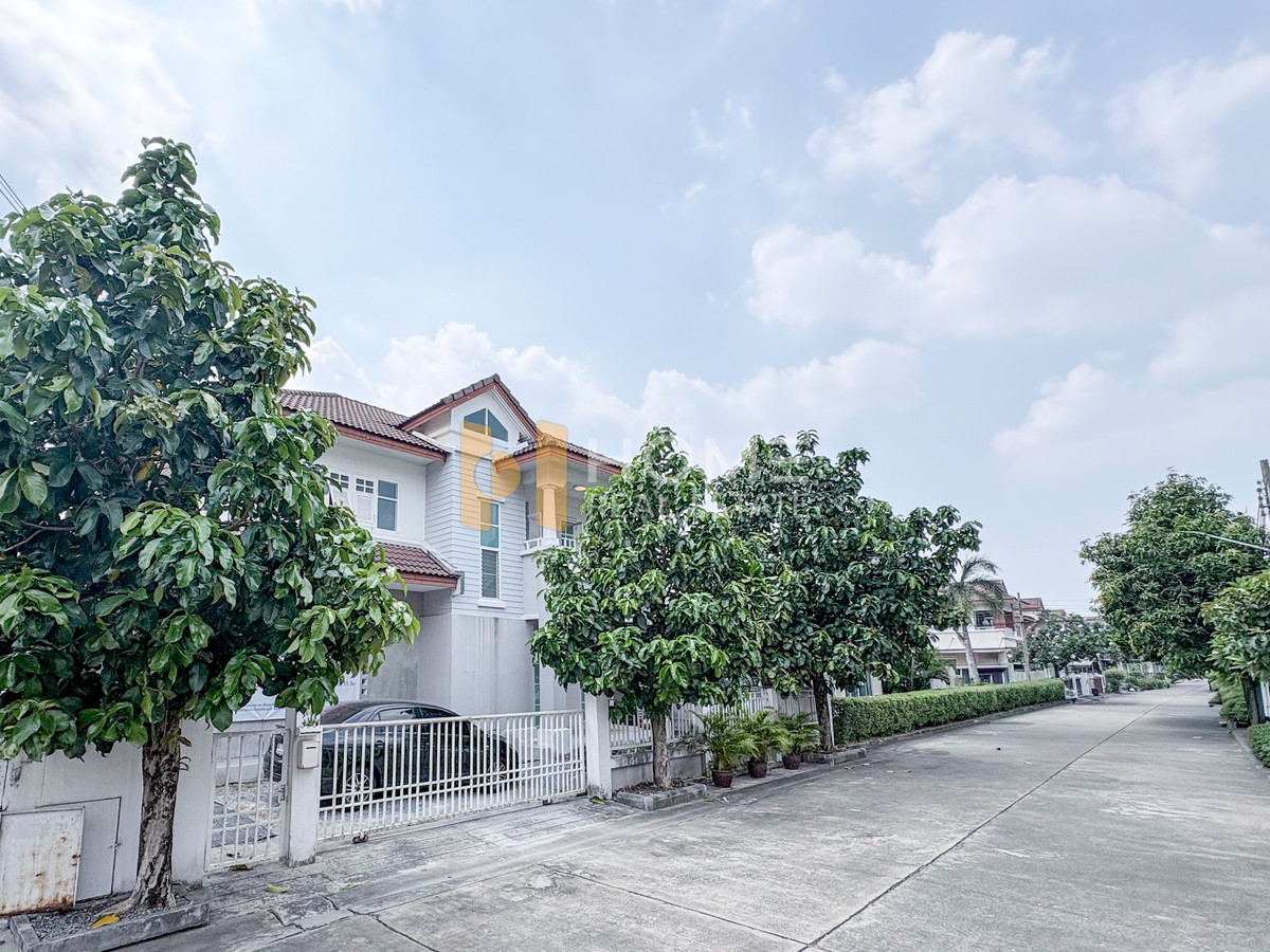 ขายบ้านลาดพร้าว101 แฮปปี้แลนด์ : บ้านเดี่ยวพร้อมที่ดิน หมู่บ้านวาสินี ลาดพร้าว 101  / 3 ห้องนอน (ขาย), House with land Wasinee Village Lat Phrao 101 / 3 Bedrooms (FOR SALE) TPM336