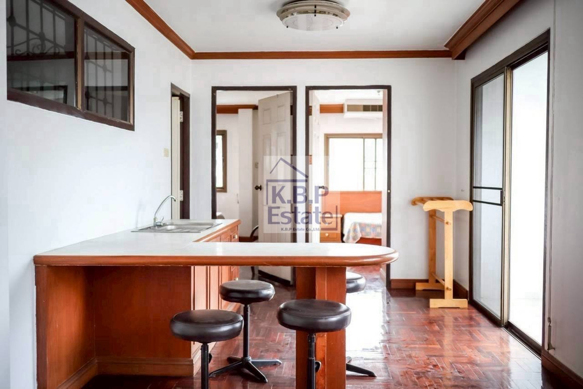 ขายบ้านสาทร นราธิวาส : ขสยบ้านย่านสาทร-เซนต์หลุยส์ หั่นราคาทำเลทอง 63.70 ตร.วา 700ตรม 