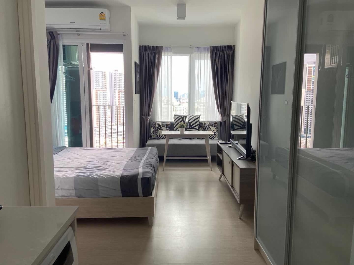 ให้เช่าคอนโดรัชดา ห้วยขวาง : 🟦🟩 Chapter One Eco Ratchada – Studio High Floor ใกล้ MRT ห้วยขวาง   23 sq.m.
• 22nd floor, open view
• Rent: 12,000 THB / month | LINE: @323gqmho 🟩🟦