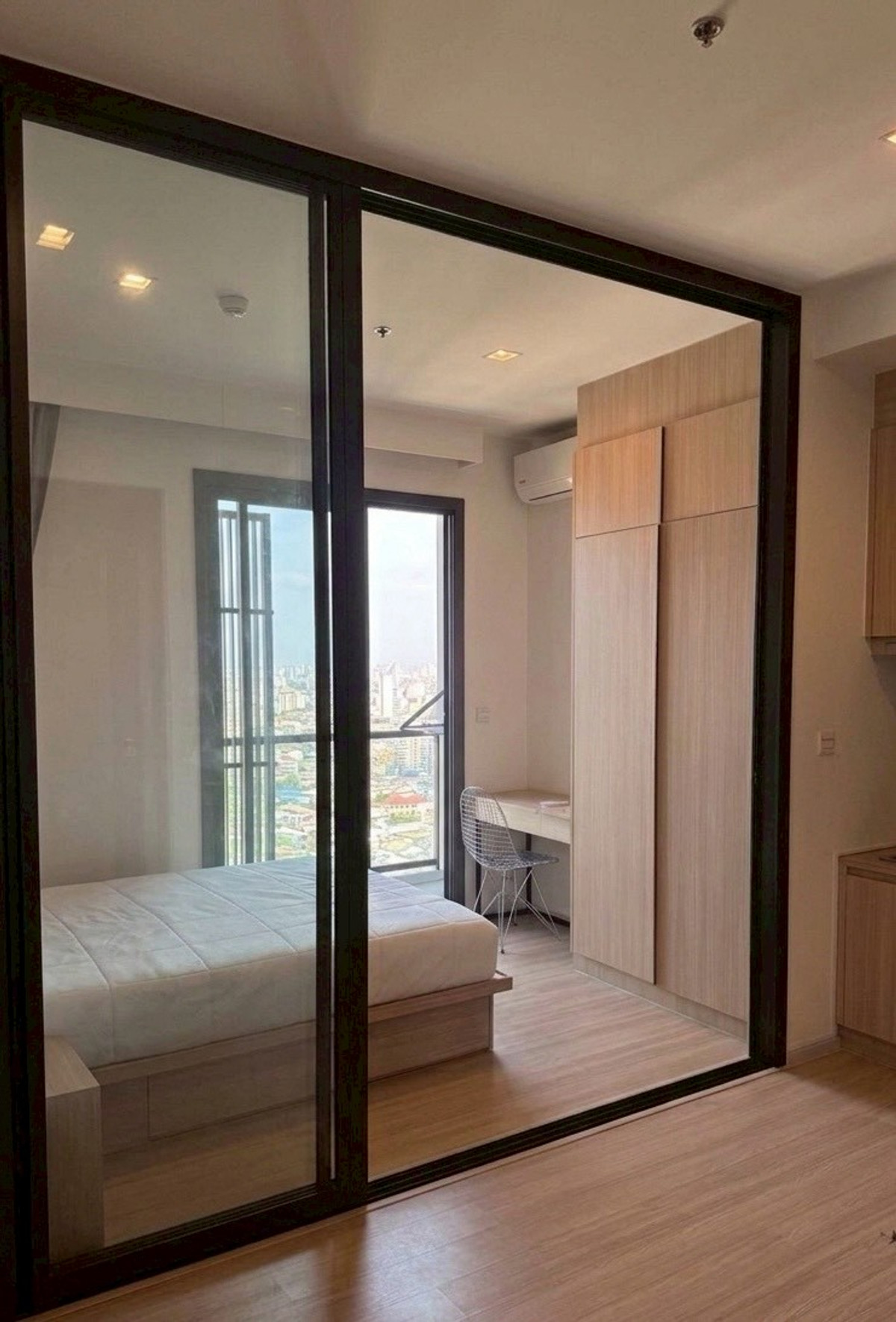 ให้เช่าคอนโดสะพานควาย จตุจักร : 🏙️✨ ให้เช่า M Jatujak ราคาดีมาก! ✨🐶🐱 เลี้ยงน้องหมา น้องแมวได้ วิวสวยไม่บล็อค มองเห็นท้องฟ้าและเมฆแบบเต็มตา ☁️💙