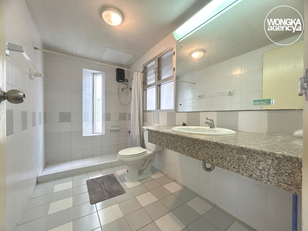 For SaleCondoBangna, Bearing, Lasalle : Condo for Sale, Baan Suan La Salle, 2 bedroom condo, near MRT Sri Lasalle, 350 m., with furniture.