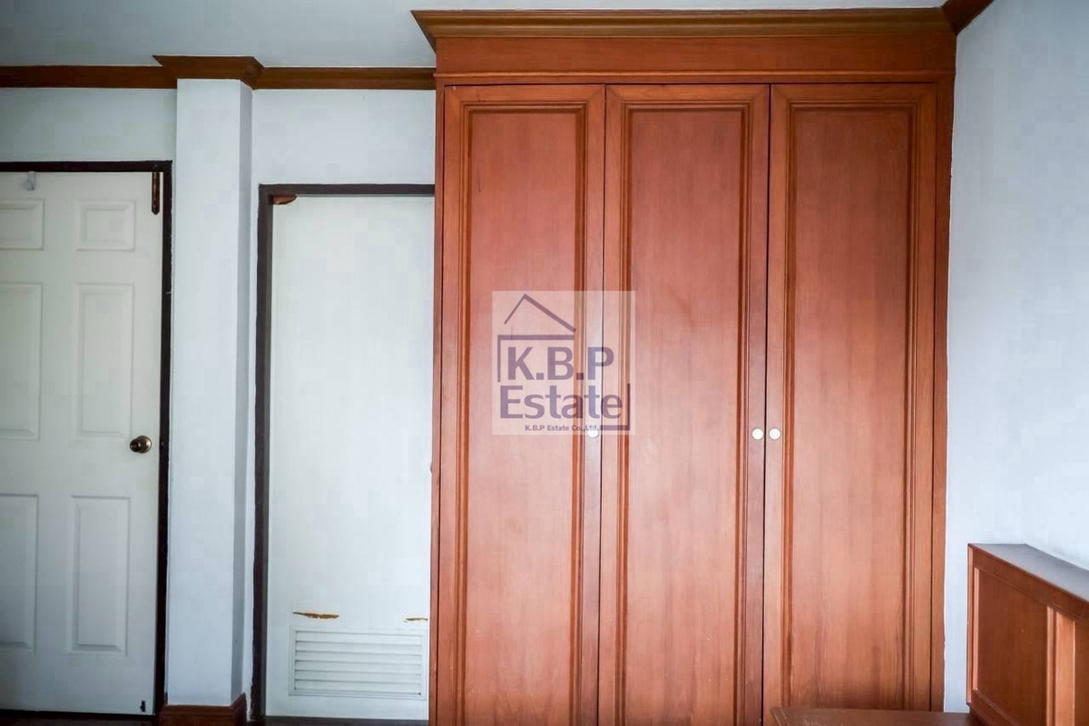 ขายบ้านสาทร นราธิวาส : ขสยบ้านย่านสาทร-เซนต์หลุยส์ หั่นราคาทำเลทอง 63.70 ตร.วา 700ตรม 