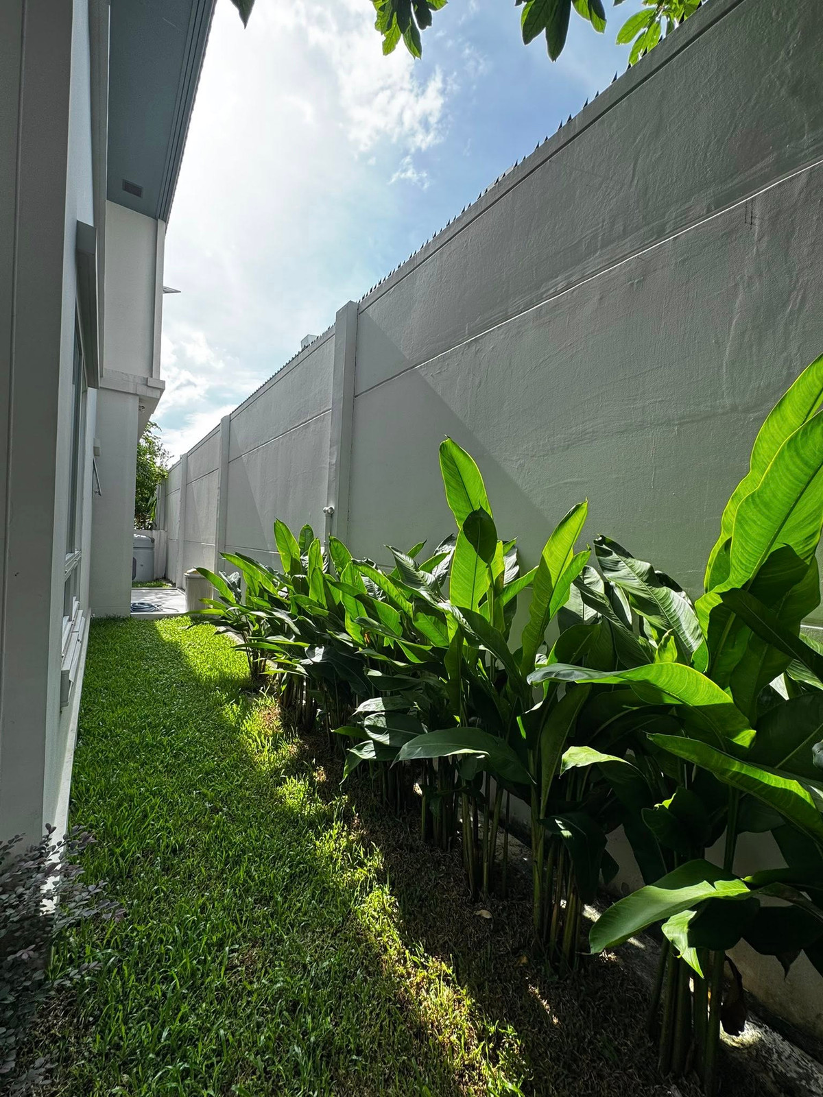 For RentHouseLadkrabang, Suwannaphum Airport : Mantana Bangna - Wongwaen / 4 Bedrooms (FOR RENT), Mantana Bangna - Wongwaen / 4 Bedrooms (FOR RENT) YOK082