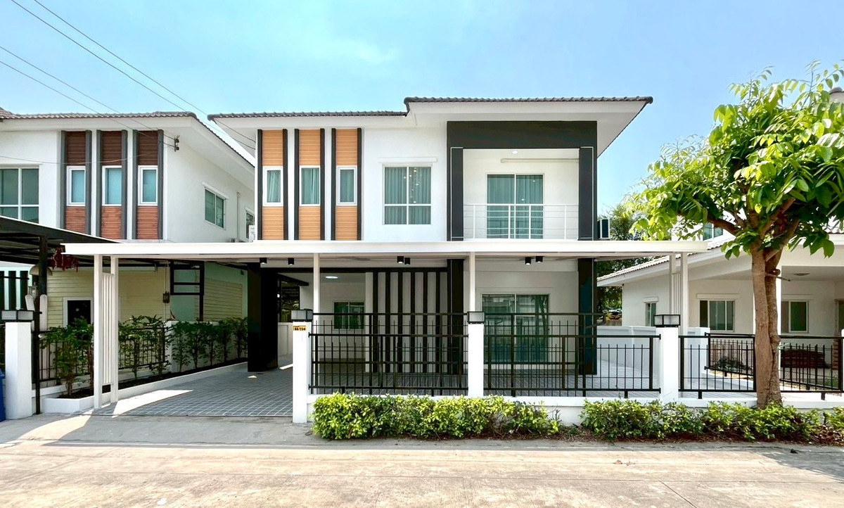 For RentHousePattaya, Bangsaen, Chonburi : Single house Lalin Soi Nen Phlap Wan / 4 bedrooms (FOR RENT) BEWN104