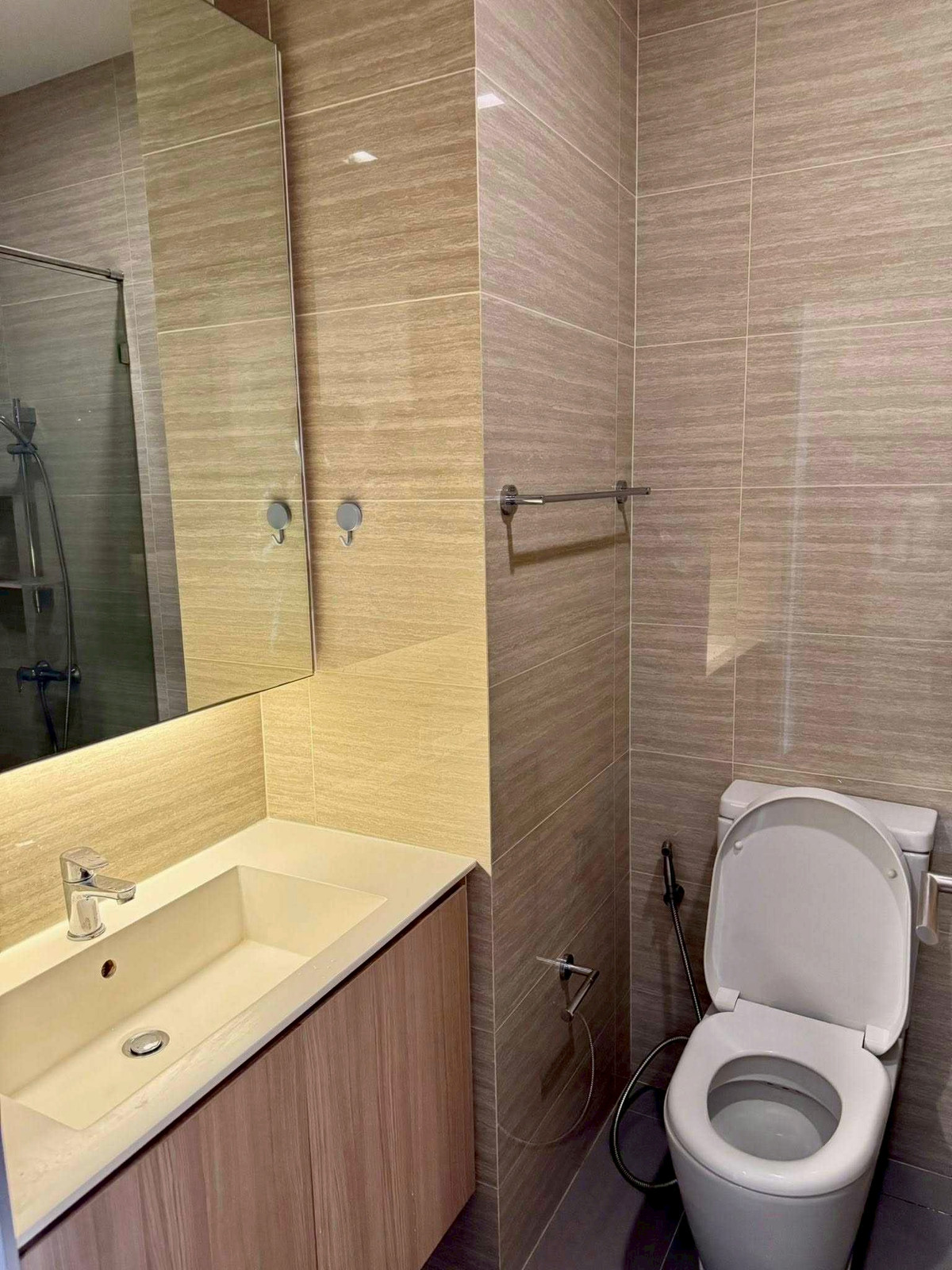 ให้เช่าคอนโดสะพานควาย จตุจักร : 🏙️✨ ให้เช่า M Jatujak ราคาดีมาก! ✨🐶🐱 เลี้ยงน้องหมา น้องแมวได้ วิวสวยไม่บล็อค มองเห็นท้องฟ้าและเมฆแบบเต็มตา ☁️💙