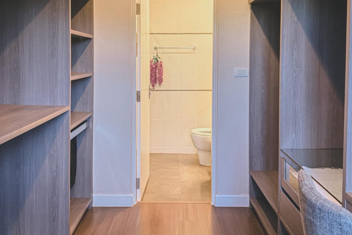 ขายบ้านอ่อนนุช อุดมสุข : 🔥ขายด่วน+🔥บุราสิริ วงแหวน-อ่อนนุช ใกล้สถานีรถไฟฟ้า Airport Link ลาดกระบัง เฟอร์นิเจอร์ครบ พร้อมเข้าอยู่