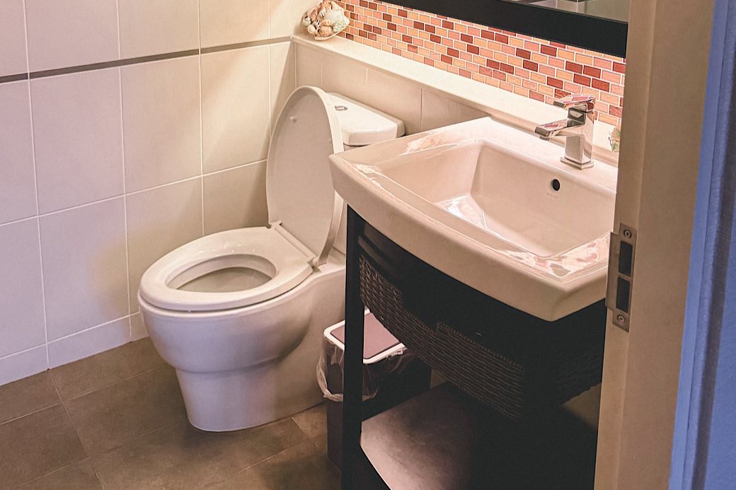 ขายบ้านอ่อนนุช อุดมสุข : 🔥ขายด่วน+🔥บุราสิริ วงแหวน-อ่อนนุช ใกล้สถานีรถไฟฟ้า Airport Link ลาดกระบัง เฟอร์นิเจอร์ครบ พร้อมเข้าอยู่