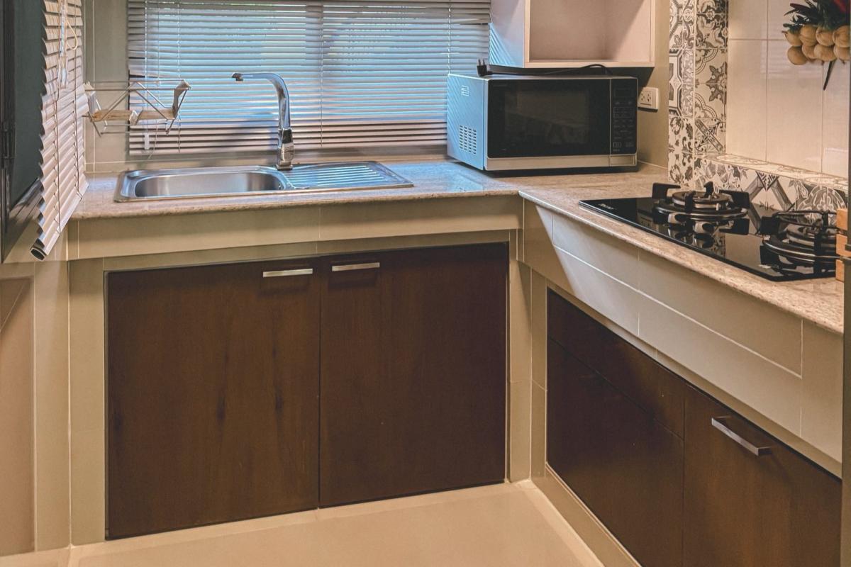 ขายบ้านอ่อนนุช อุดมสุข : 🔥ขายด่วน+🔥บุราสิริ วงแหวน-อ่อนนุช ใกล้สถานีรถไฟฟ้า Airport Link ลาดกระบัง เฟอร์นิเจอร์ครบ พร้อมเข้าอยู่