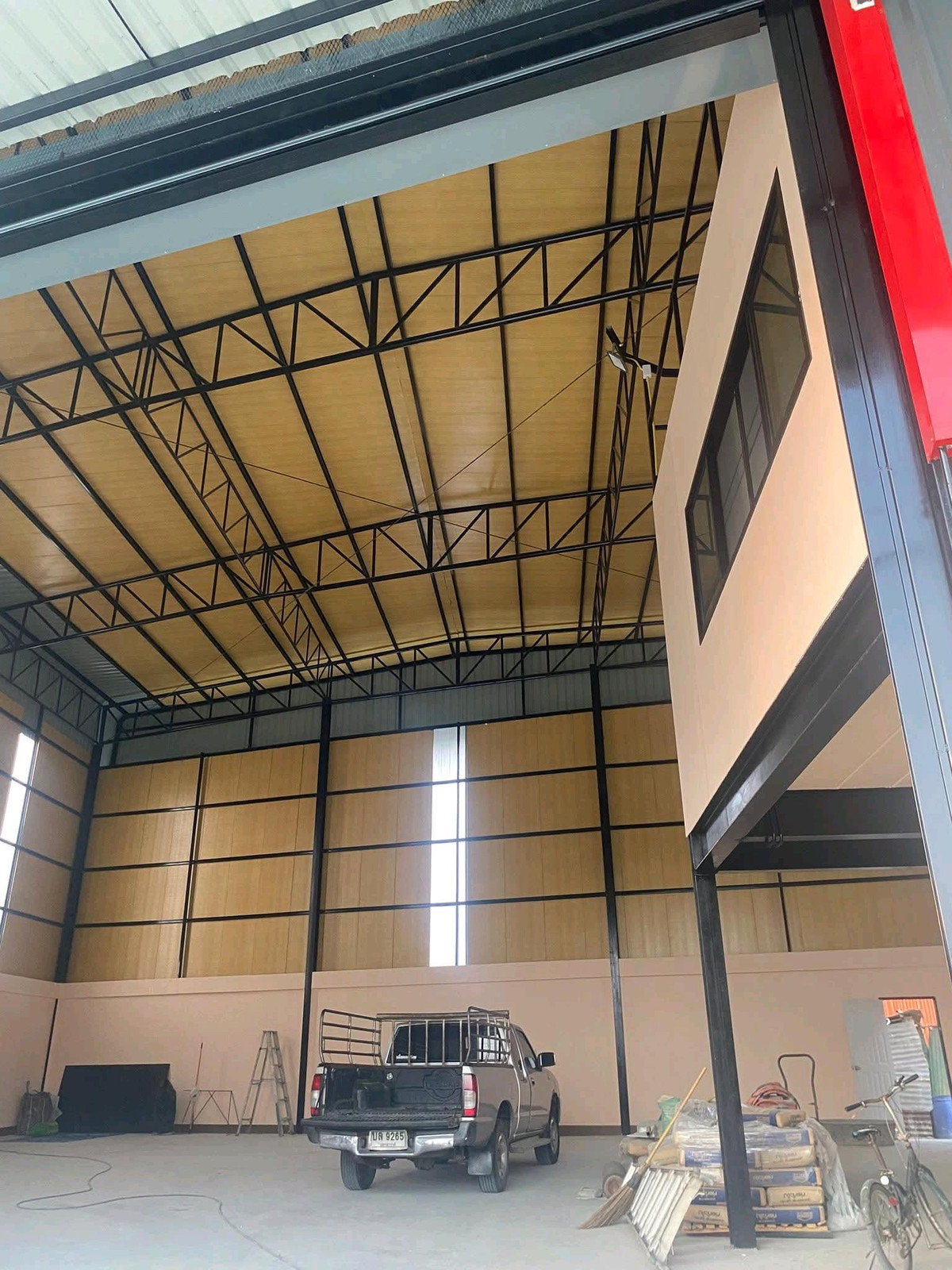 For RentWarehouseLadkrabang, Suwannaphum Airport : Warehouse for rent, Lat Krabang 14/1, Bua Ko Intersection 6 💰 Rent 50,000 baht / month, minimum lease contract 3 years.