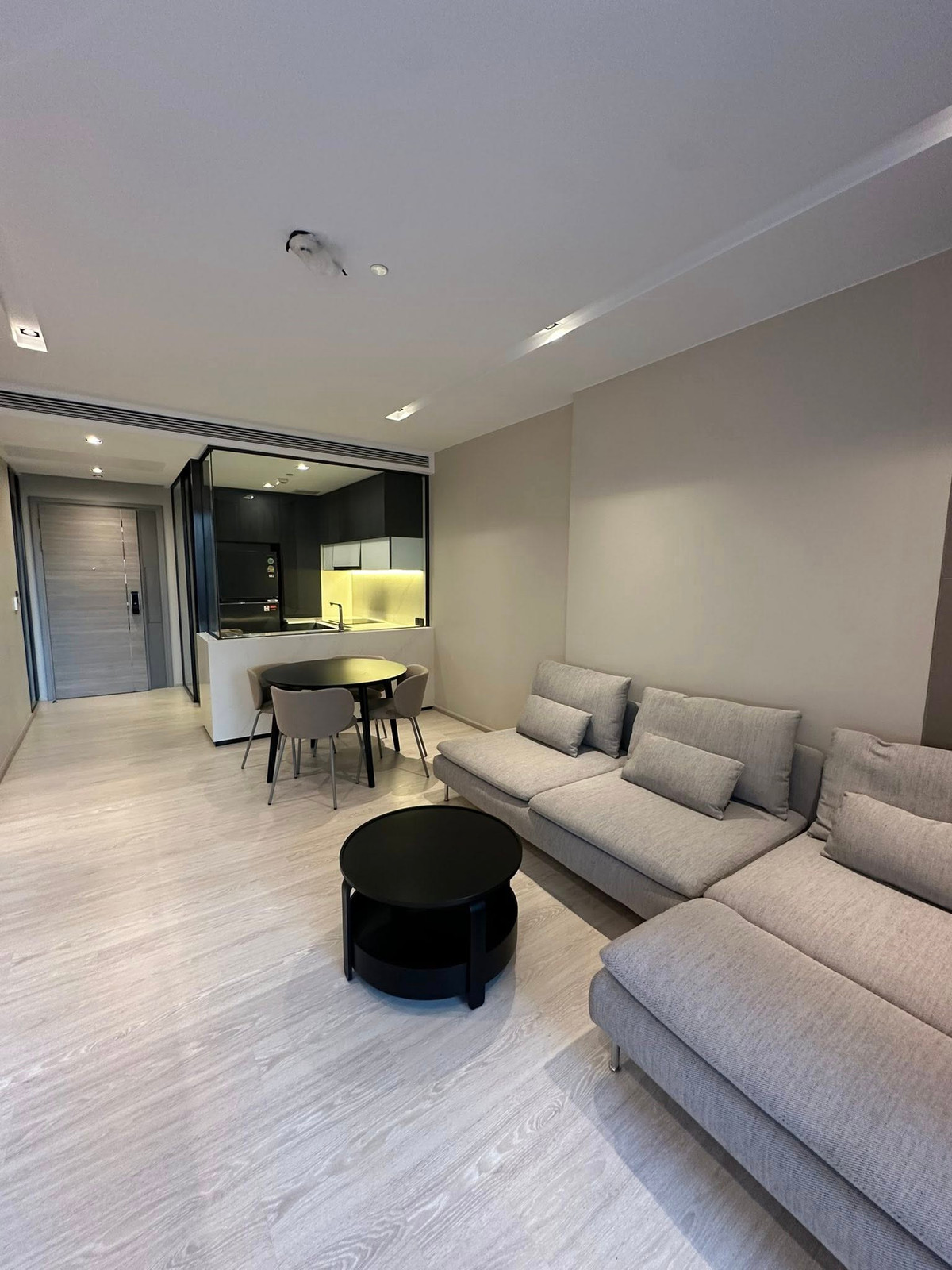 For RentCondoSukhumvit, Asoke, Thonglor : For rent 2 bedroom newly unit close to bts thonglor 