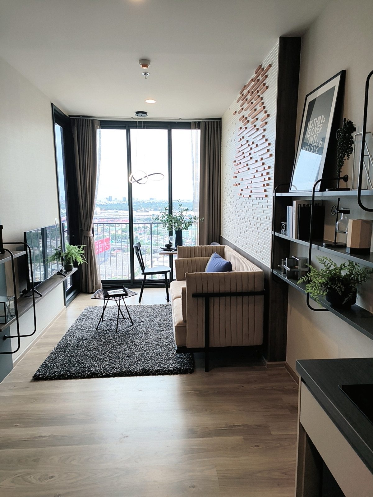 ขายคอนโดสุขุมวิท อโศก ทองหล่อ : ขาย ! OKA HAUS สุขุมวิท 36 – ห้องใหญ่ 34 ตรม. ใกล้ BTS ทองหล่อ 🏡 ตกแต่งครบ สไตล์รีสอร์ท ใจกลางสุขุมวิท – วิวเมืองสวย!