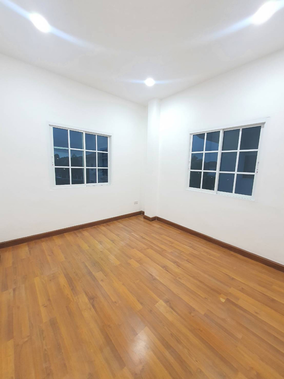 ขายบ้านลาดกระบัง สุวรรณภูมิ : 🏡 บ้านเดี่ยวทำเลศักยภาพ ติดถนนกาญจนาภิเษก ความลงตัวของ “ทำเล + พื้นที่ + ความสะดวก”