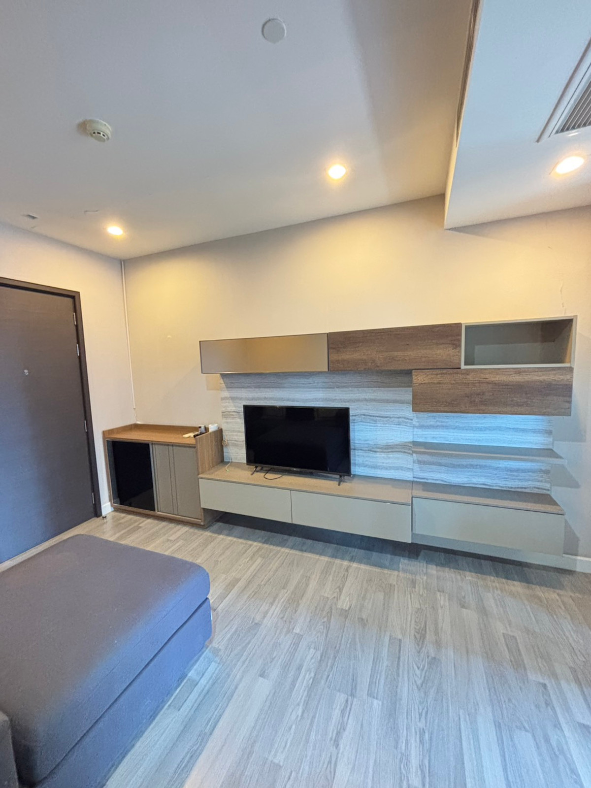 For RentCondoSiam Paragon ,Chulalongkorn,Samyan : For Rent The Room Rama 4 | Fully furnished + Electrical appliances | Near Chulalongkorn University