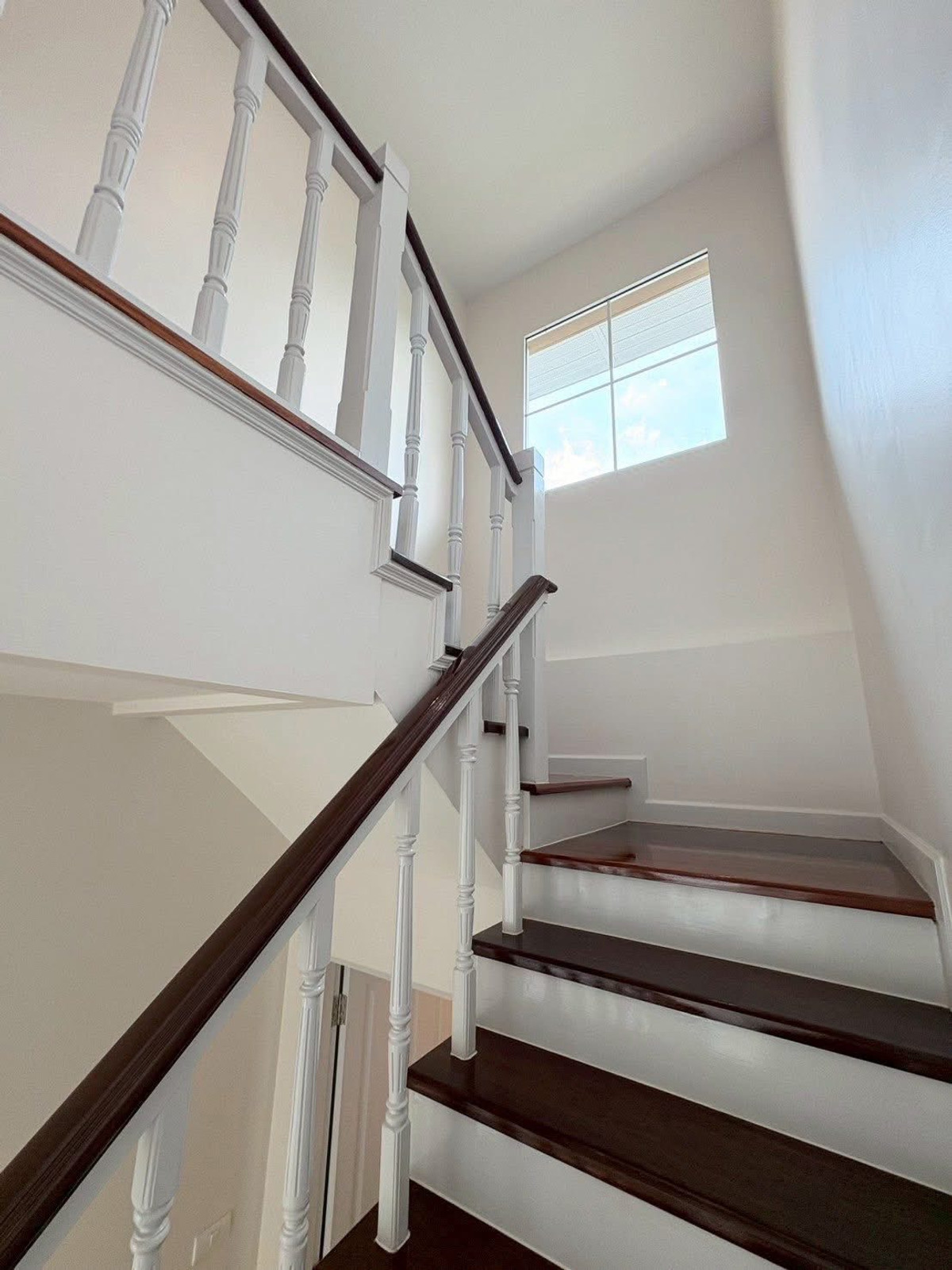 ขายบ้านพระราม 5 ราชพฤกษ์ บางกรวย : มัณฑนา ปิ่นเกล้า - พระราม 5 / 3 ห้องนอน (ขาย), Mantana Pinklao - Rama 5 / 3 Bedrooms (FOR SALE) AOM070