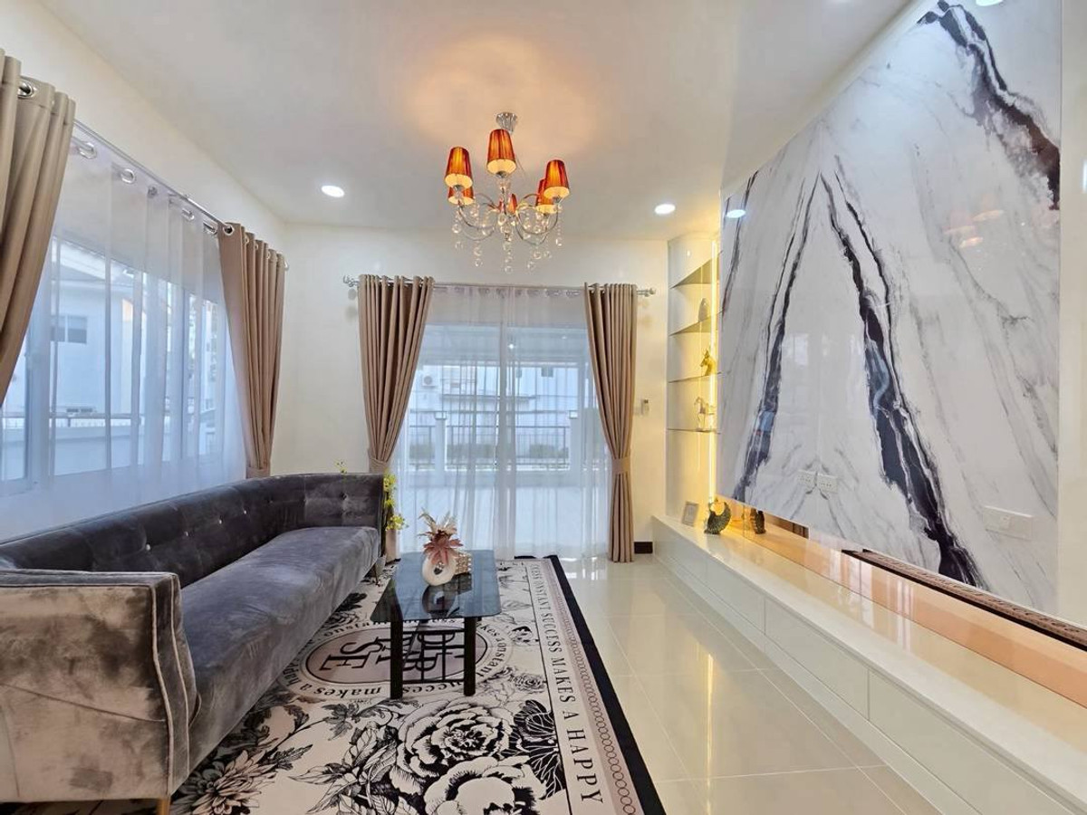 For RentHousePattaya, Bangsaen, Chonburi : Single house Lalin Soi Nen Phlap Wan / 4 bedrooms (FOR RENT) BEWN104