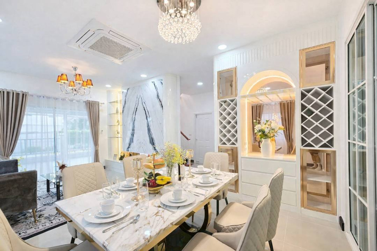 For RentHousePattaya, Bangsaen, Chonburi : Single house Lalin Soi Nen Phlap Wan / 4 bedrooms (FOR RENT) BEWN104