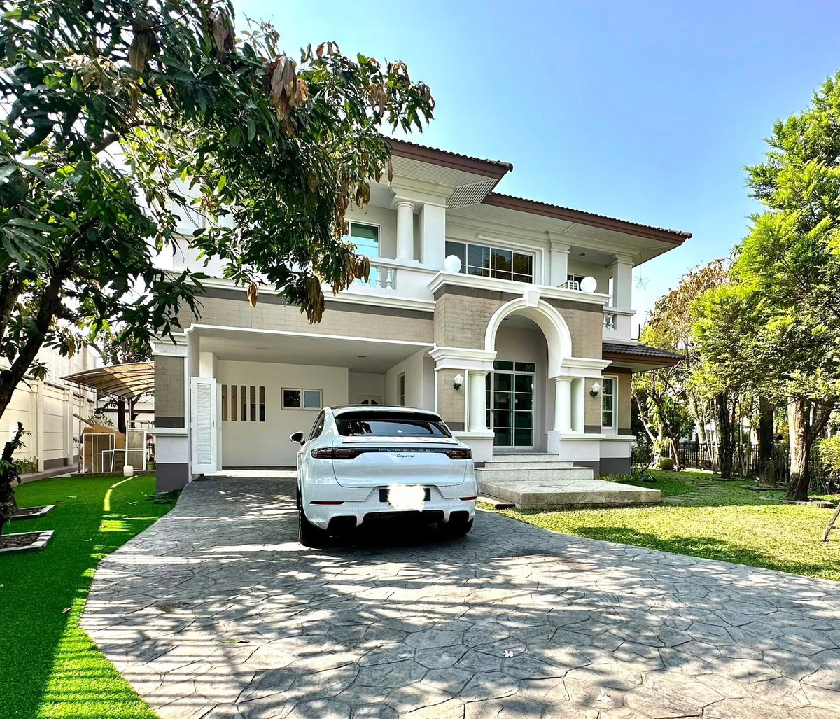 For RentHouseBang kae, Phetkasem : For Rent | Luxury Corner Detached House at Nantawan Sathorn–Ratchaphruek | 4 Beds | Pet Friendly | THB 80,000/Month (Negotiable)