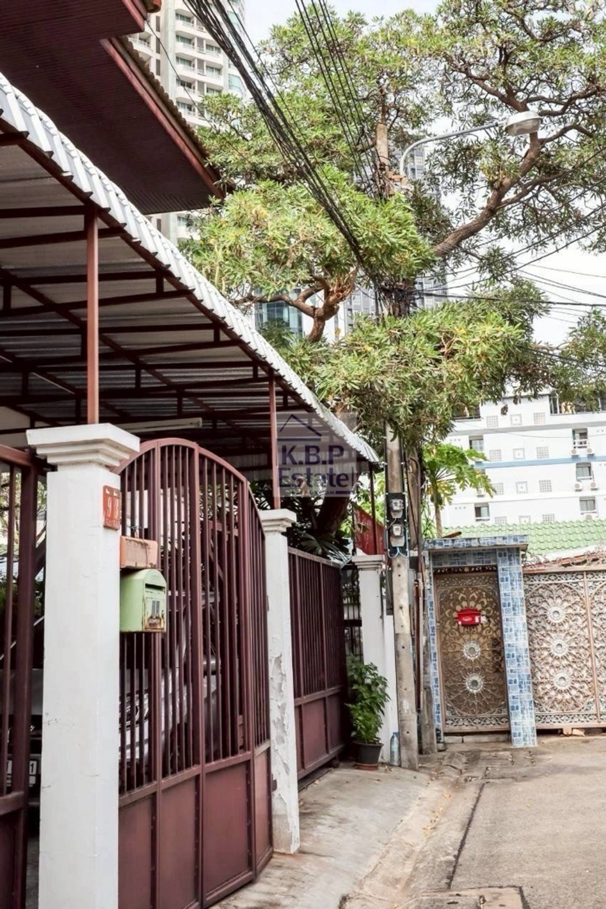 ขายบ้านสาทร นราธิวาส : ขสยบ้านย่านสาทร-เซนต์หลุยส์ หั่นราคาทำเลทอง 63.70 ตร.วา 700ตรม 