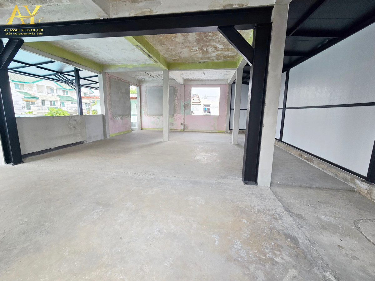 For SaleHouseNawamin, Ramindra : Urgent sale!! Land with buildings. Area 55 sq m. Soi Ramintra 89, Ramintra Road, Kanchanaphisek Road Ramindra Subdistrict, Khan Na Yao District, Bangkok, only 3.7MB.