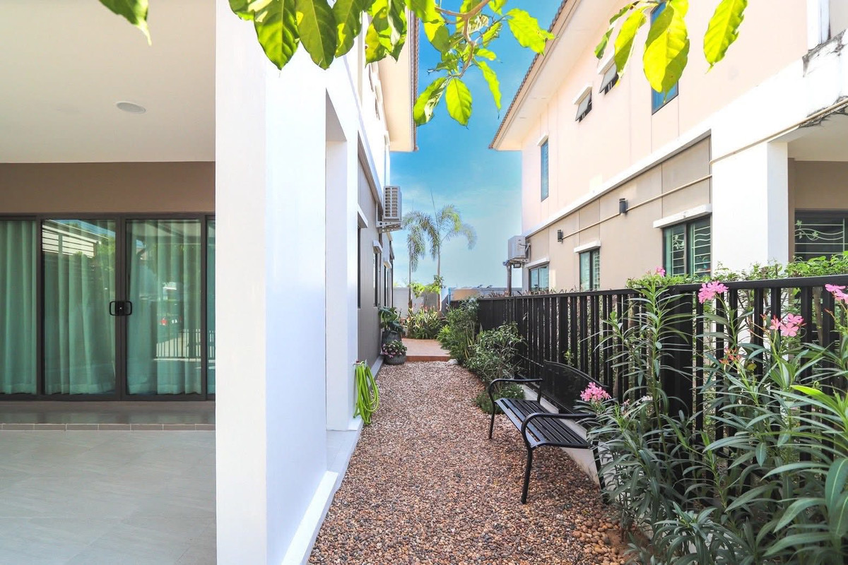 For SaleHouseSriracha Laem Chabang Ban Bueng : Pruksa Ville 71/2 Laem Chabang - Bang Lamung / 3 Bedrooms (FOR SALE) BEWN102
