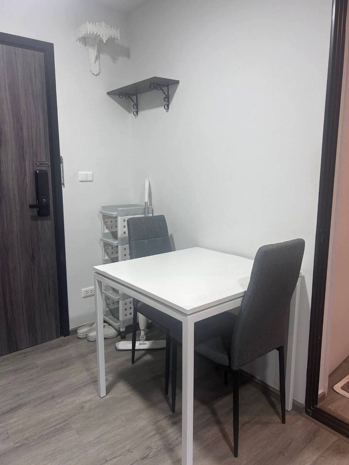 For RentCondoThaphra, Talat Phlu, Wutthakat : For rent, Beat Bang Wa Interchange, 1 bedroom, 26 sq m, near BTS, MRT Bang Wa.