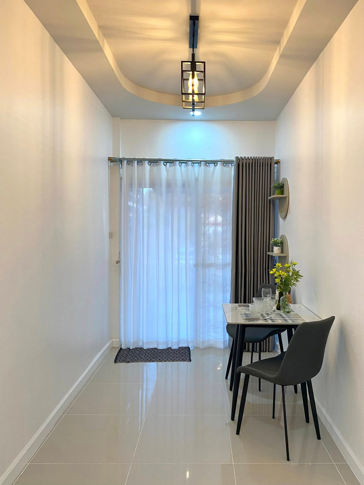 For SaleTownhomePattaya, Bangsaen, Chonburi : Rattanakorn Village 1-2 / 2 Bedrooms (FOR SALE) BEWN100