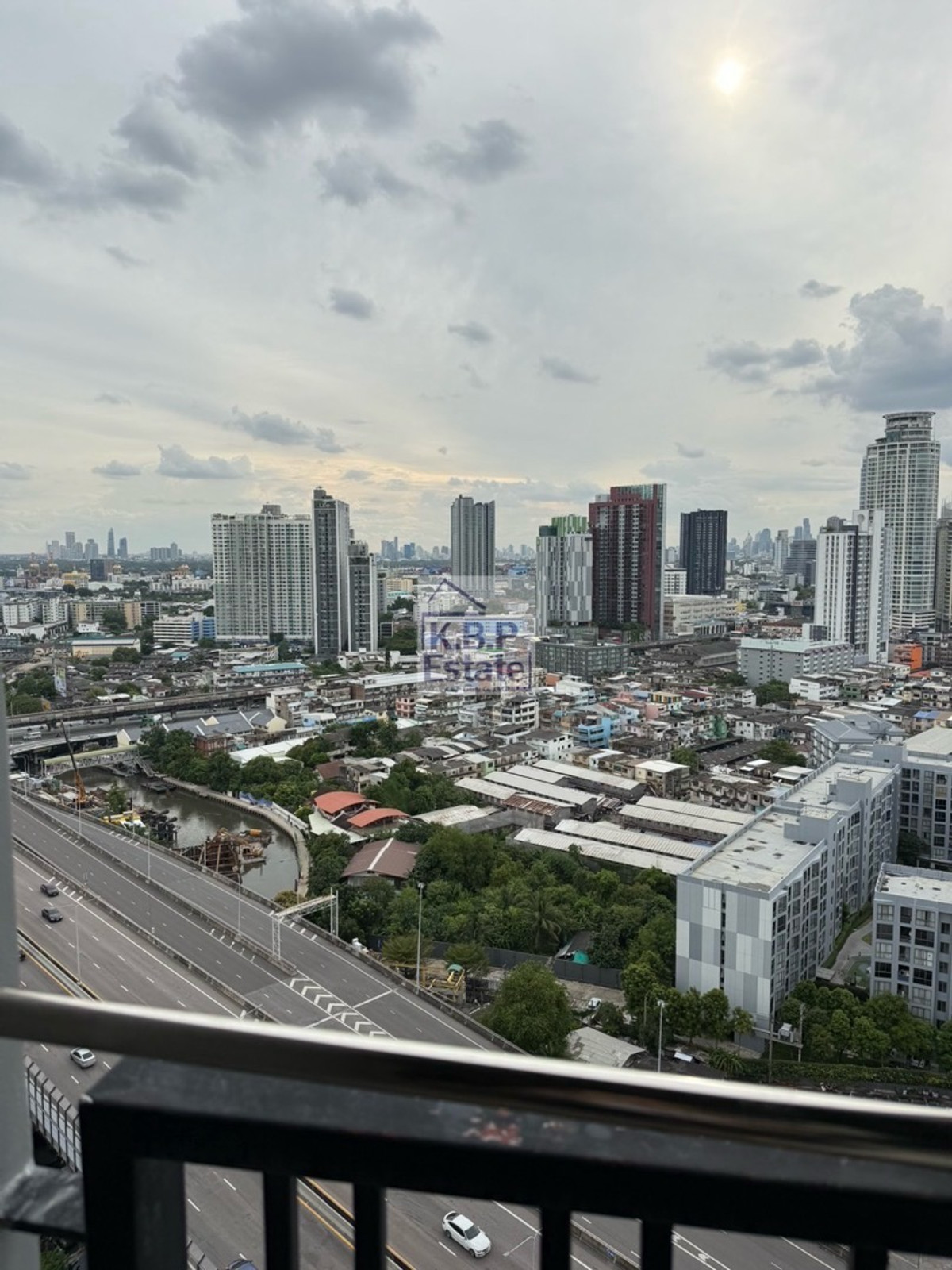 ขายคอนโดอ่อนนุช อุดมสุข : ขาบด่วน เดอะ เบส พาร์ค เวส ห้องตกแต่งสวยมากพร้อมเข้าอยู่