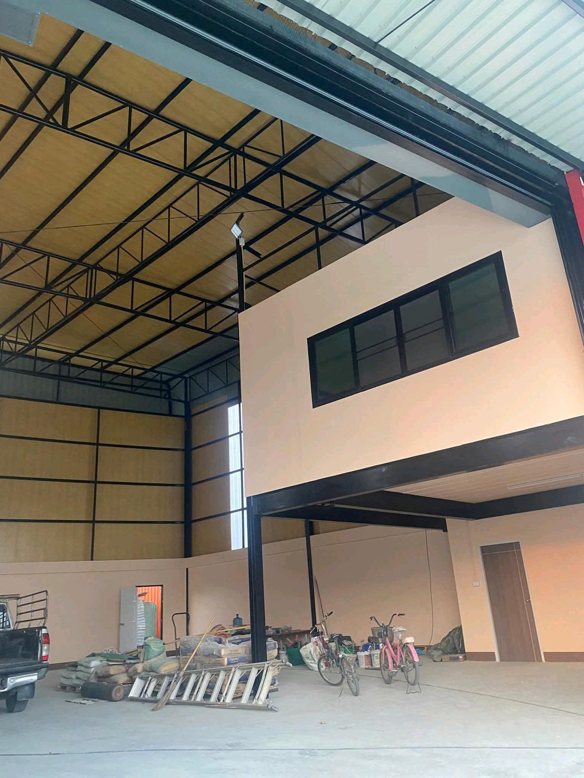 For RentWarehouseLadkrabang, Suwannaphum Airport : Warehouse for rent, Lat Krabang 14/1, Bua Ko Intersection 6 💰 Rent 50,000 baht / month, minimum lease contract 3 years.