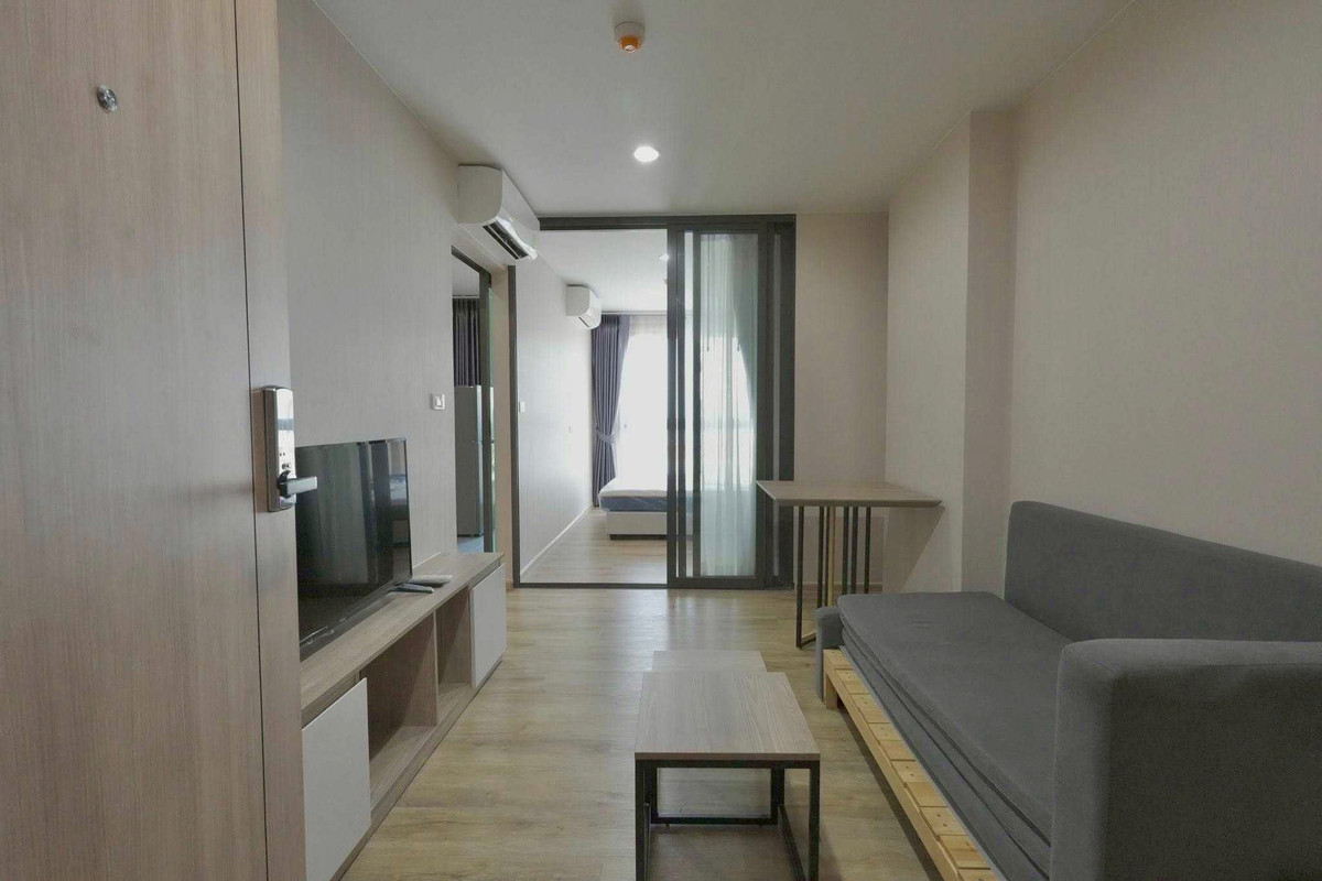 For RentCondoOnnut, Udomsuk : Beautiful room, fully partitioned, clean and cozy — ready to move in 💖 Great location with easy access to the city 📍