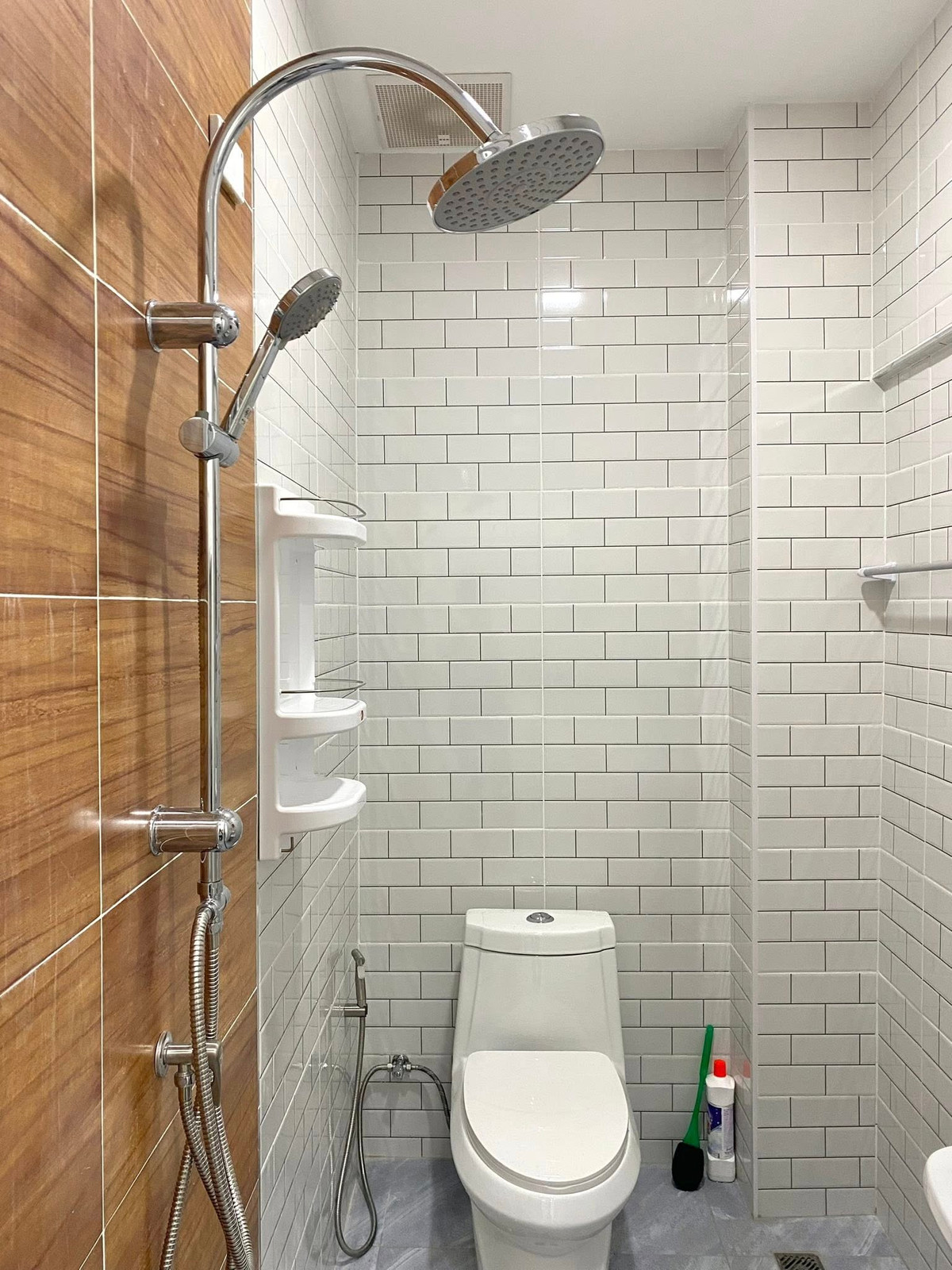 For SaleTownhomePattaya, Bangsaen, Chonburi : Rattanakorn Village 1-2 / 2 Bedrooms (FOR SALE) BEWN100