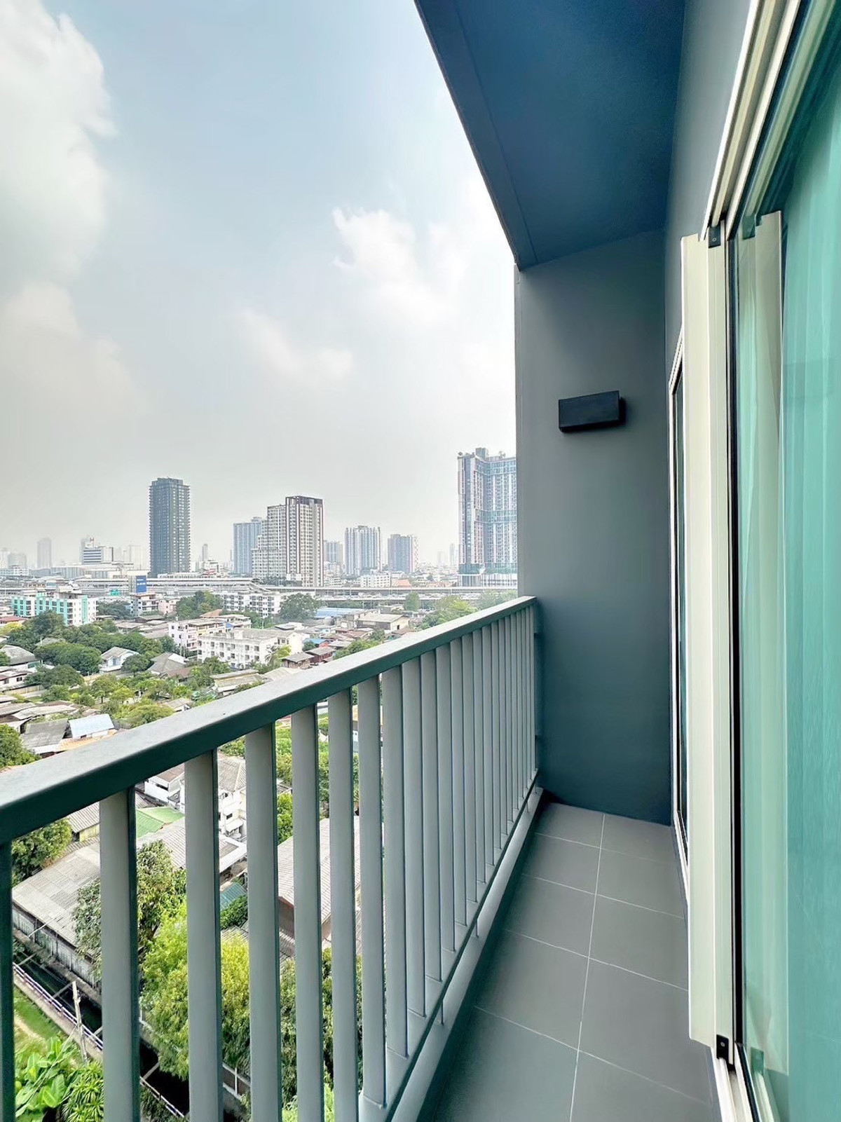 For RentCondoThaphra, Talat Phlu, Wutthakat : For rent ✨ Condo near BTS Saladaeng | Metro Sky Wutthakat | Near shopping area ICONSIAM, The Mall Tha Phra.