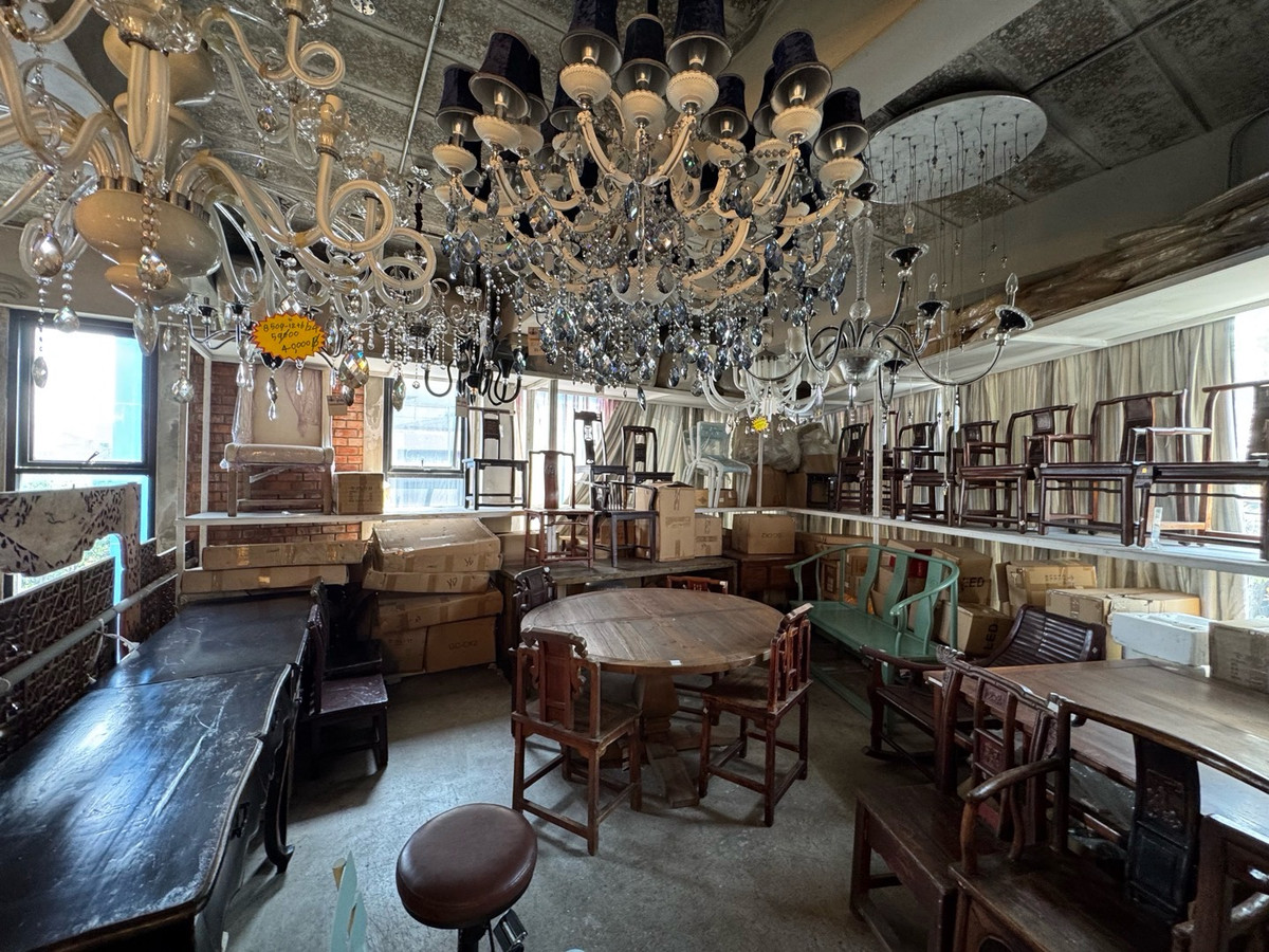 ให้เช่าอาคารพาณิชย์เลียบทางด่วนรามอินทรา : 📌อาคารพาณิชย์ให้เช่า เหมาะสำหรับ คาเฟ่, พีราทิส, ร้านทำผม ,Workshop ,Showroom ขายสินค้า ทำเลเอกมัย - เลียบด่วน
