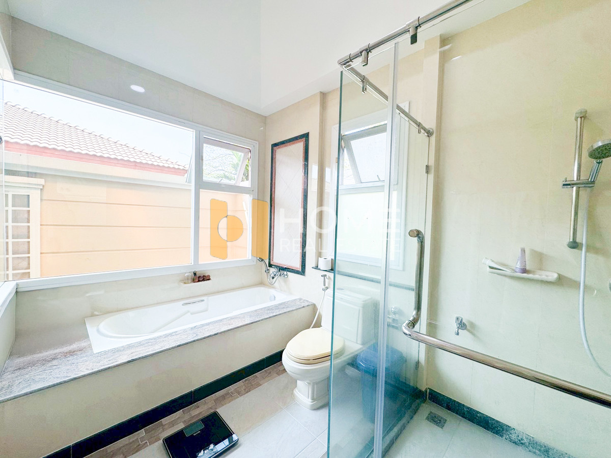 ขายบ้านพัฒนาการ ศรีนครินทร์ : บ้านนันทวัน สวนหลวง ร.9  / 4 ห้องนอน (ขาย), Nantawan Suanluang Rama 9 / 4 Bedrooms (FOR SALE) FONT049