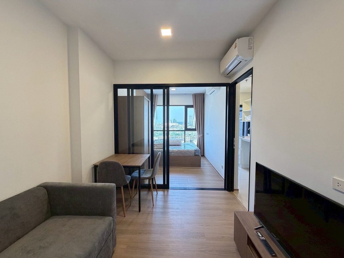 ให้เช่าคอนโดปิ่นเกล้า จรัญสนิทวงศ์ : 🔰ห้องใหม่ ไม่เคยปล่อยเช่ามาก่อน  
🌳วิวฝั่งทิศเหนือ Mrt บางอ้อ 